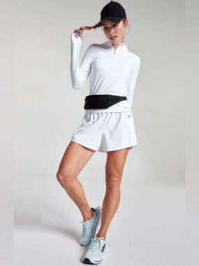 NWT! CALIA Women's Mid Rise Infinity
Run Short